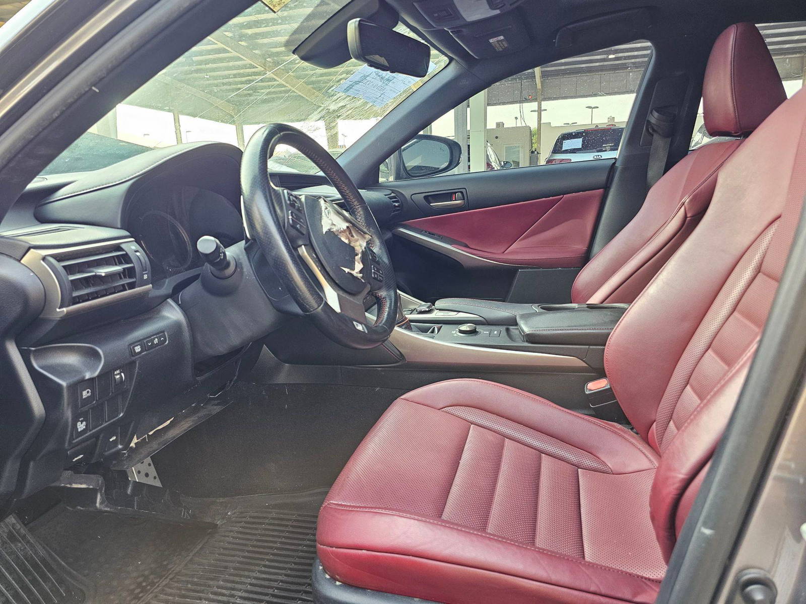 2017 LEXUS IS 200T — 98094 Miles — Lot D20H5050269 — Souq - Marhaba Auctions Used Cars - Image 9