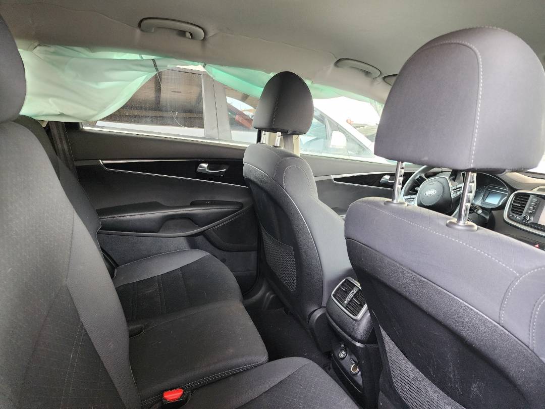 2020 KIA SORENTO — 99532 Miles — Lot 44733404 — Souq - Marhaba Auctions Used Cars - Image 10