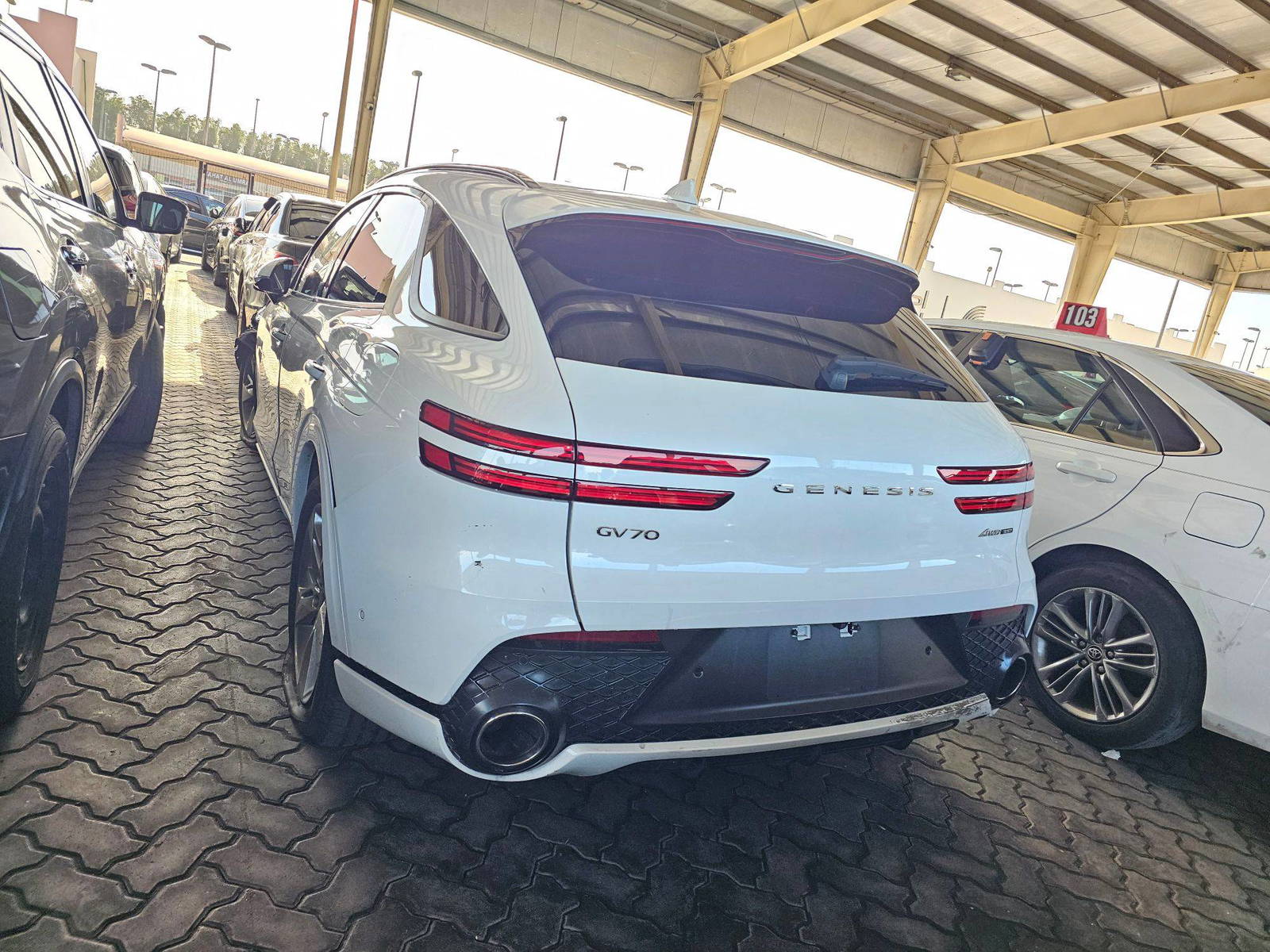 GENESIS GV70 2022 - Marhaba Auction Used Cars - Image 5