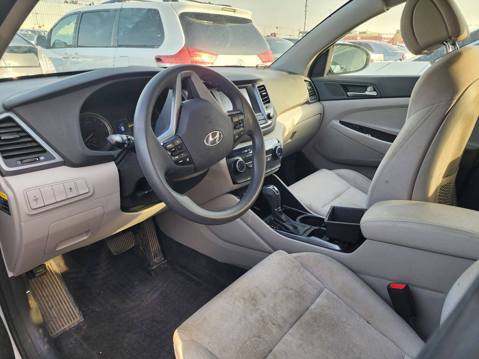 HYUNDAI TUCSON 2018 - Marhaba Auction Used Cars - Image 7
