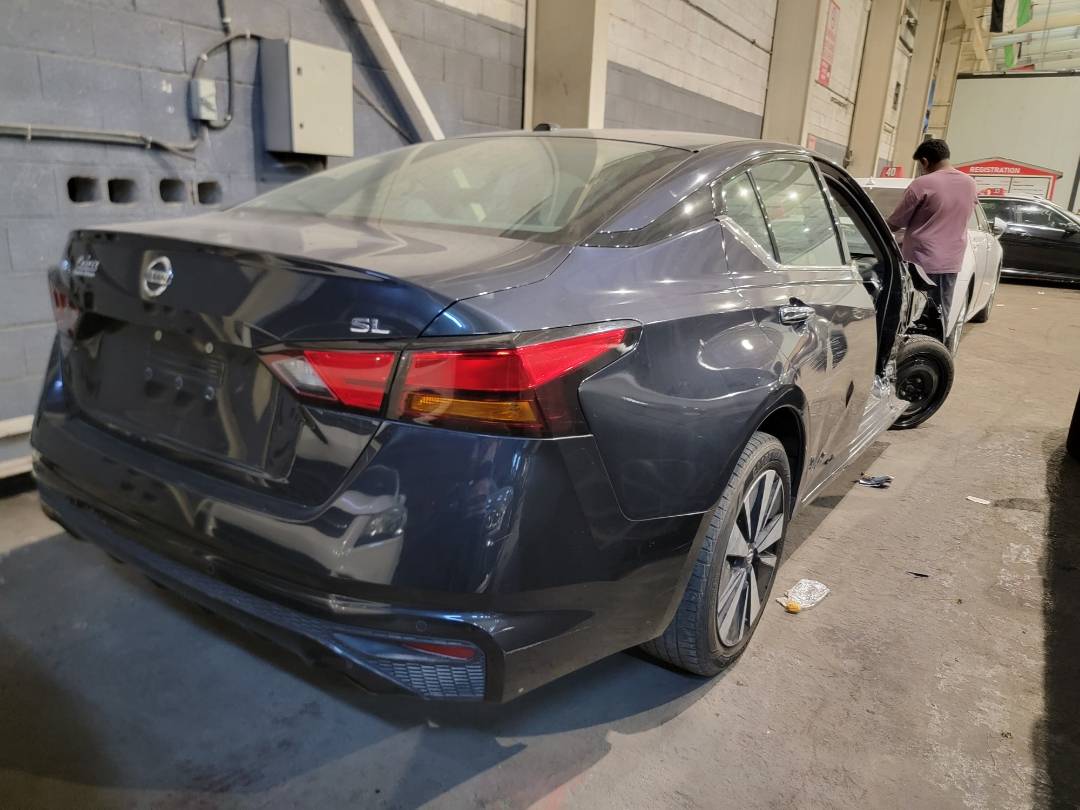 2019 NISSAN ALTIMA — 155608 Miles — Lot C117440 — Main - Marhaba Auctions Used Cars - Image 4