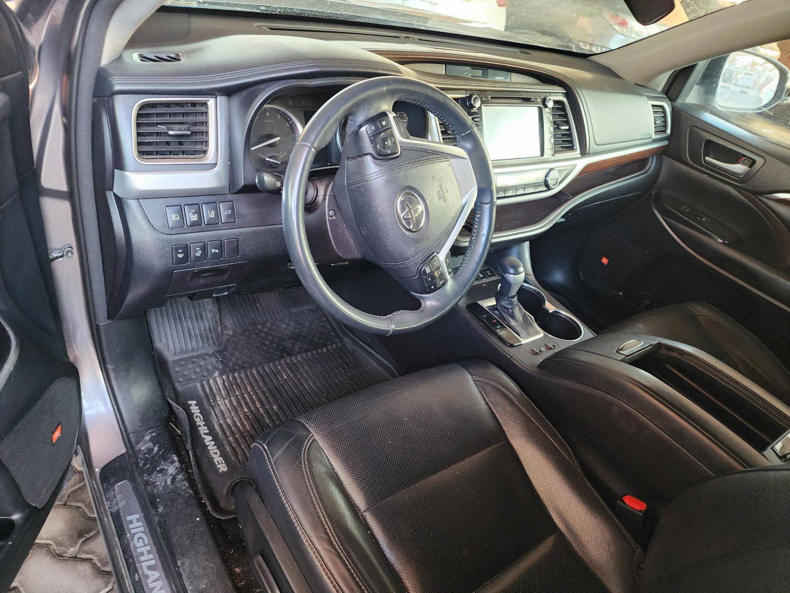 2016 TOYOTA HIGHLANDER — 118174 Miles — Lot 66889023 - Marhaba Auctions Used Cars - Image 8