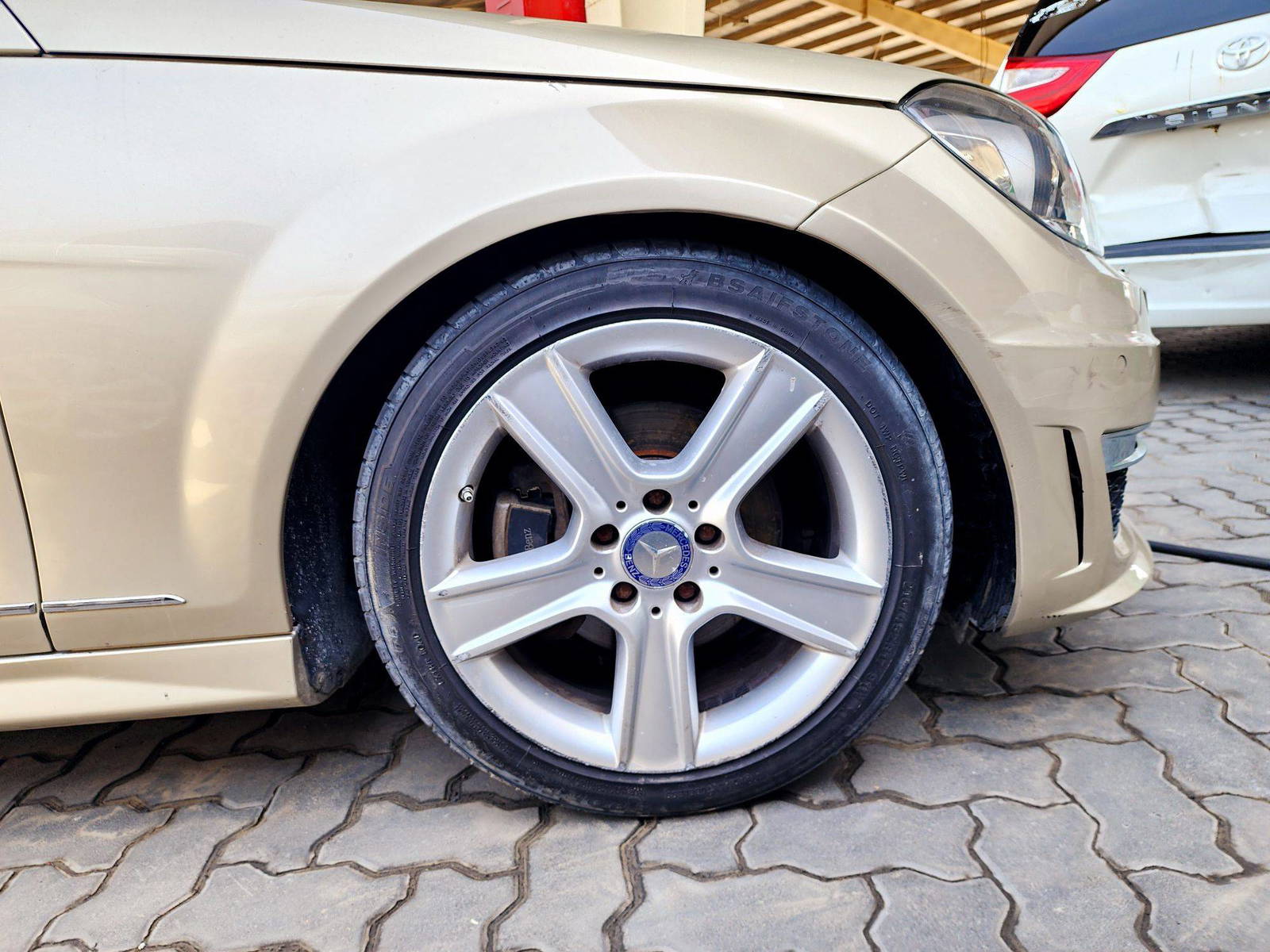 2011 MERCEDES BENZ C300 — 321757 KM — Lot 7BR140755 — Souq - Marhaba Auctions Used Cars - Image 12