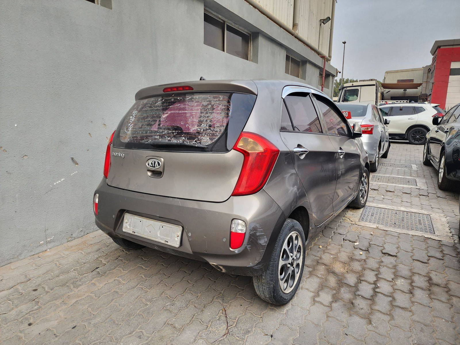 2012 KIA MORNING — 186324 KM — Lot 225406 — Al Quoz - Marhaba Auctions Used Cars - Image 6
