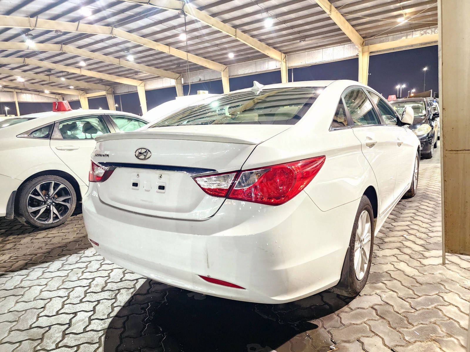 2013 HYUNDAI SONATA — 131230 Miles — Lot DH802530 — Souq - Marhaba Auctions Used Cars - Image 3