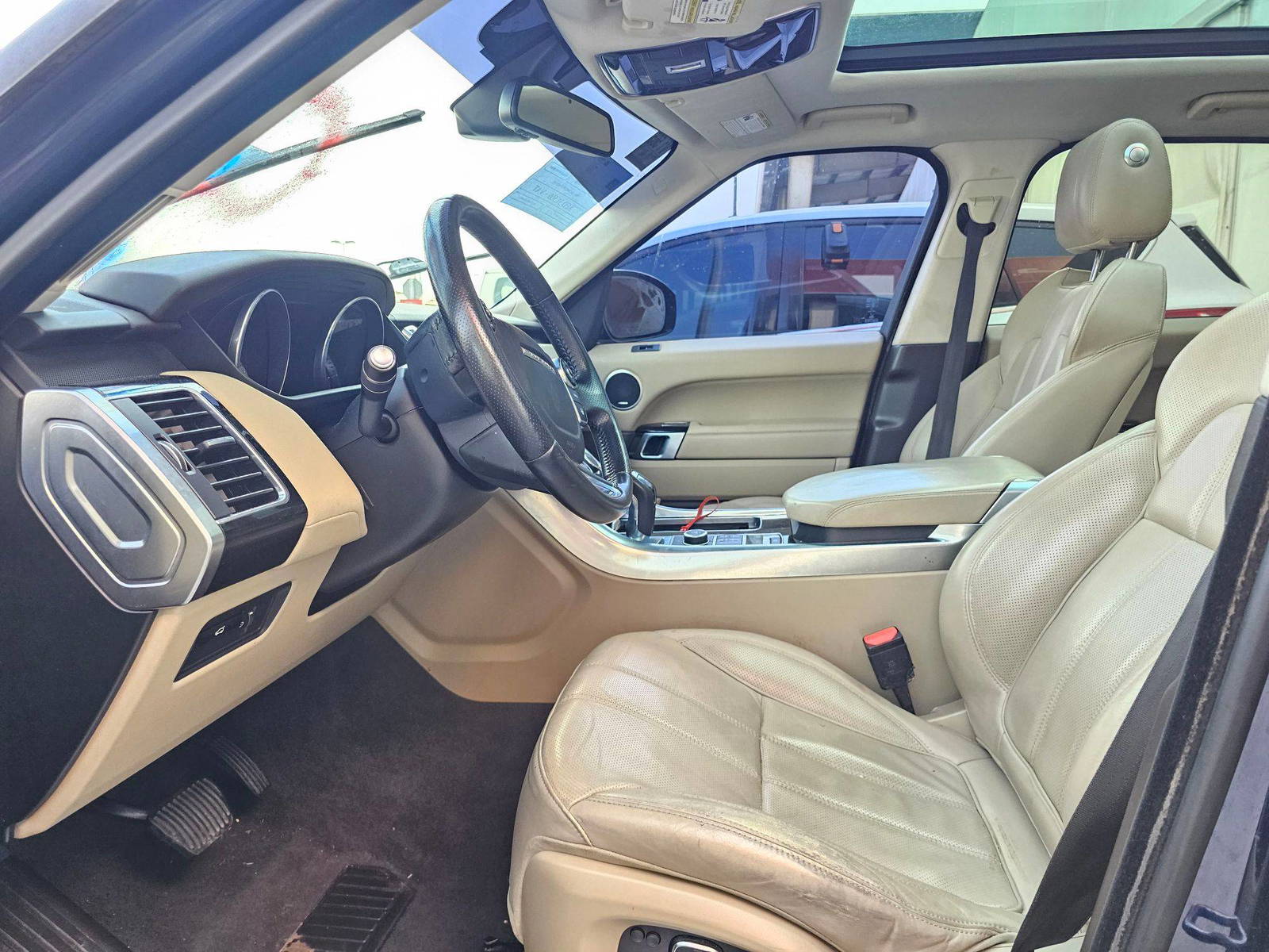 LAND ROVER RANGE ROVER SPORT 2015 - Marhaba Auction Used Cars - Image 9