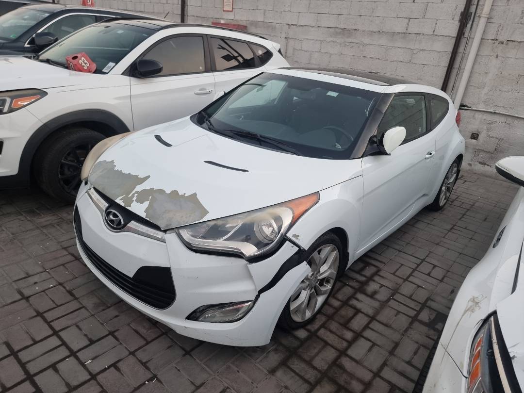 HYUNDAI VELOSTER 2015 view 2
