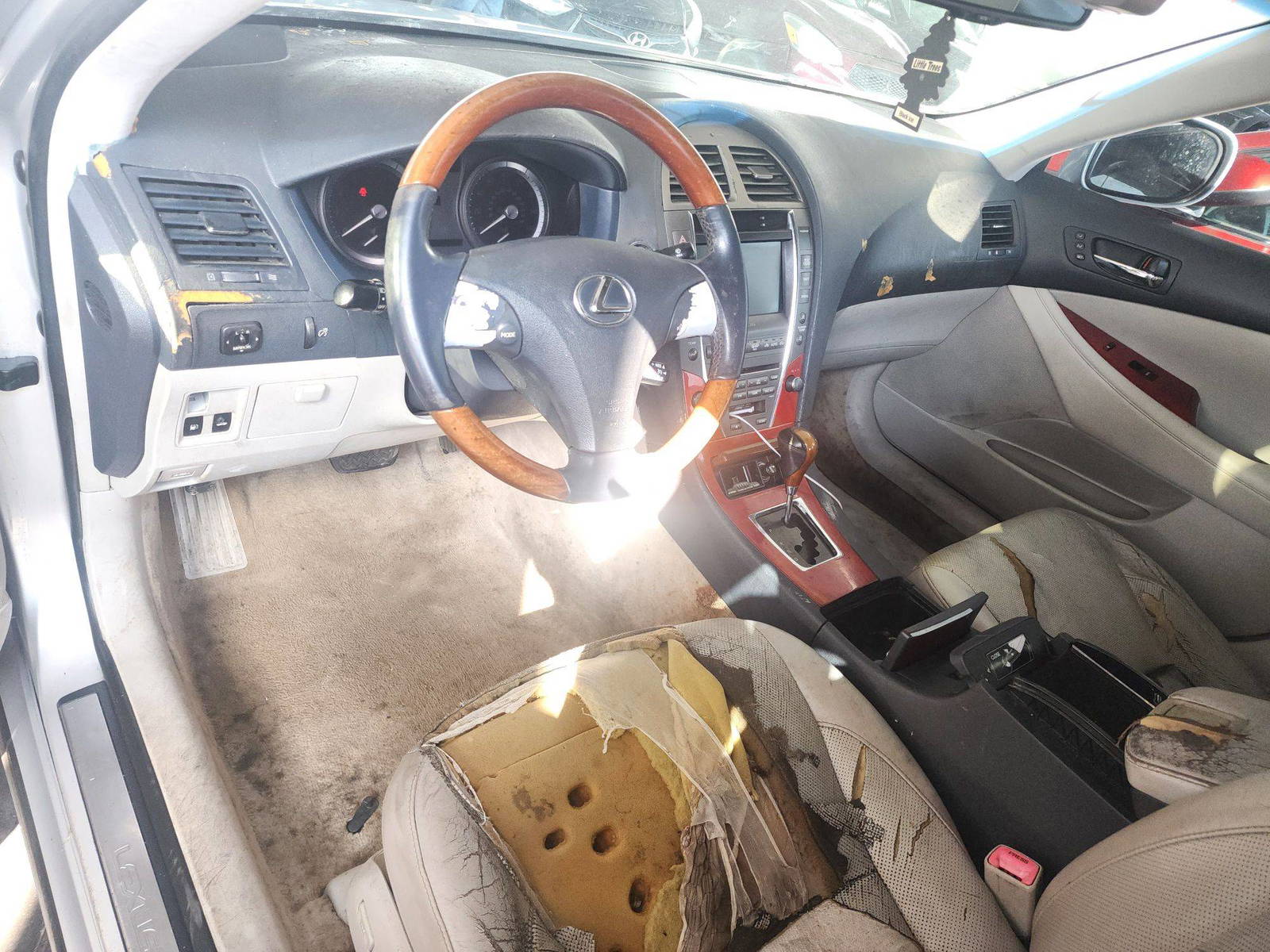 2007 LEXUS ES 350 — 272427 Miles — Lot 37650281 - Marhaba Auctions Used Cars - Image 4
