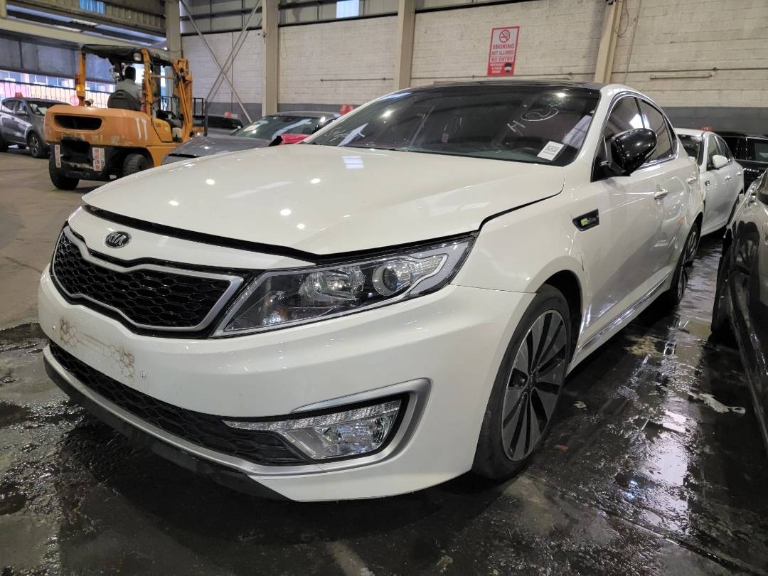 2013 KIA K5 — 224264 KM — Lot 026190 — Main - Marhaba Auctions Used Cars - Image 3