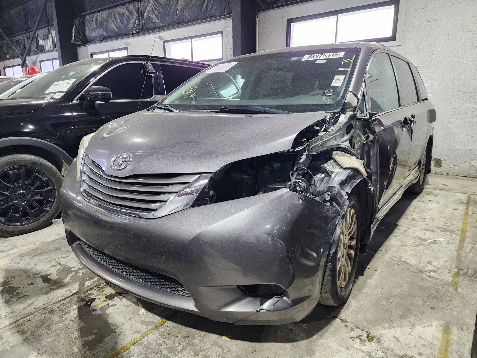 2011 TOYOTA SIENNA — 225496 Miles — Lot 118568 — Al Quoz - Marhaba Auctions Used Cars - Image 11