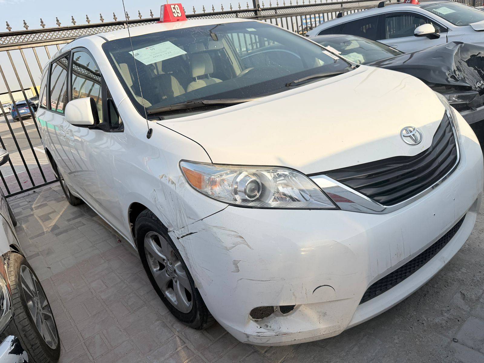 TOYOTA SIENNA