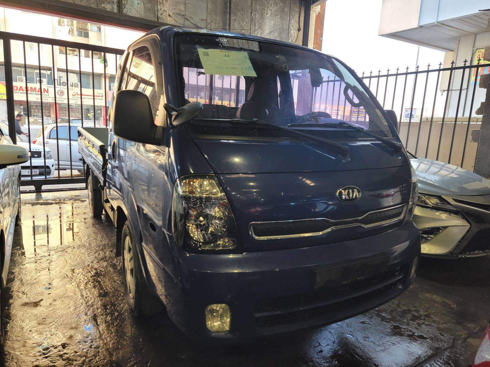 2017 KIA BONGO 3 — 218888 KM — Lot 136102 — Main - Marhaba Auctions Used Cars - Image 5