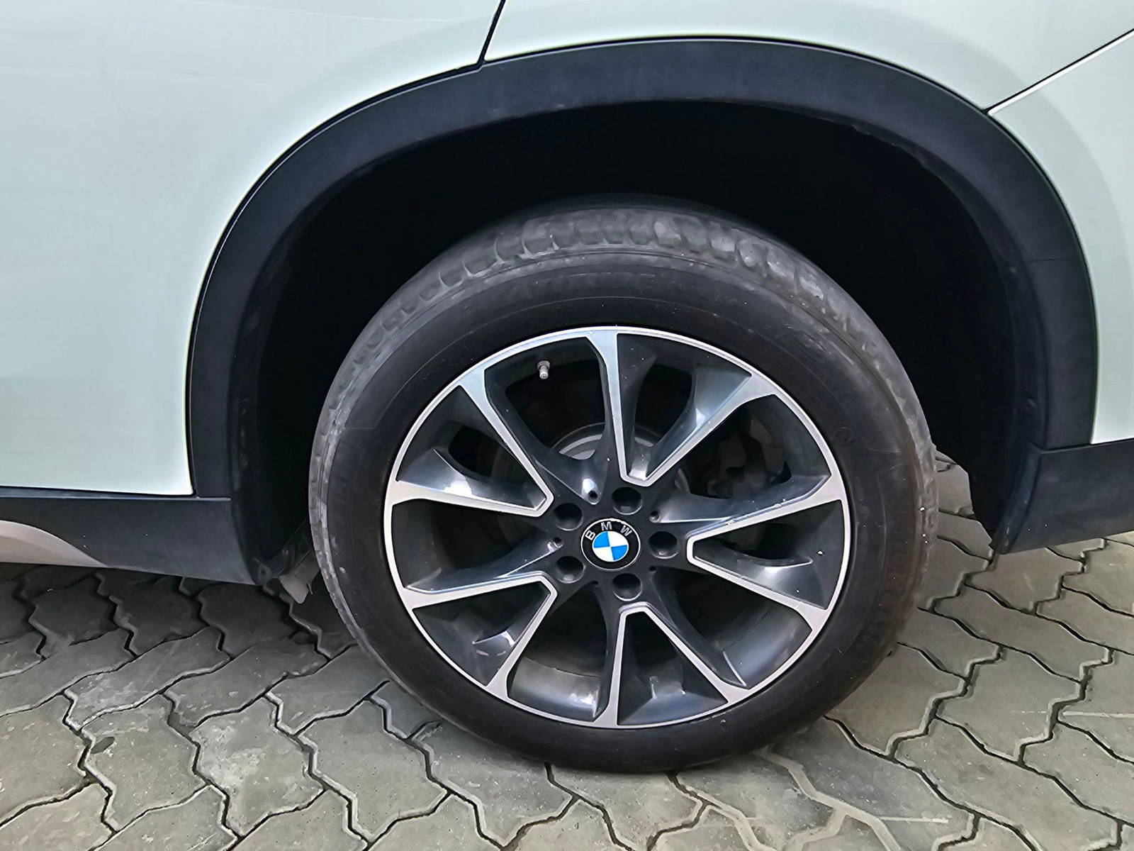 BMW X5 SDRIVE35I 2018 - Marhaba Auction Used Cars - Image 13