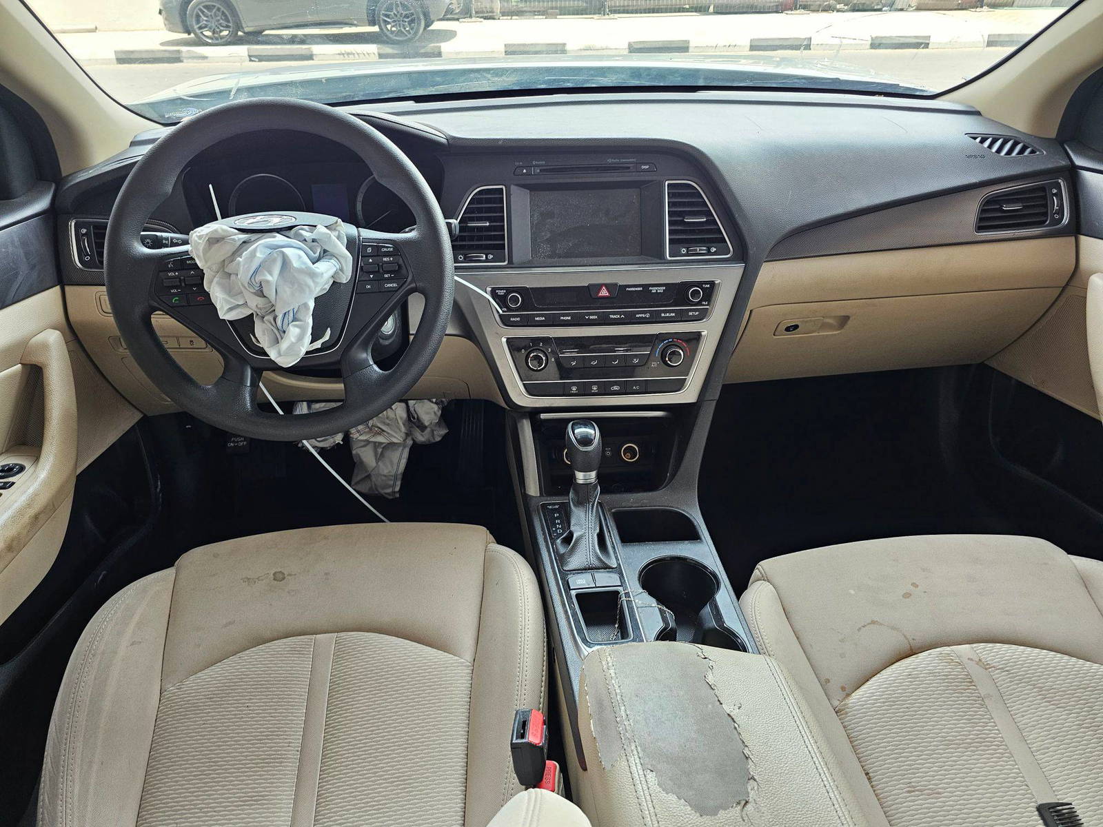 2017 HYUNDAI SONATA — 170703 Miles — Lot 2HH457074 — Souq - Marhaba Auctions Used Cars - Image 7