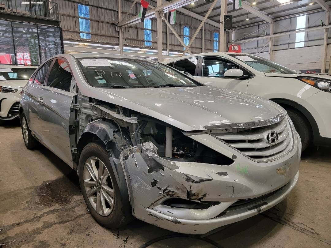 2012 HYUNDAI SONATA — 157334 Miles — Lot H485611 — Main - Marhaba Auctions Used Cars - Image 4