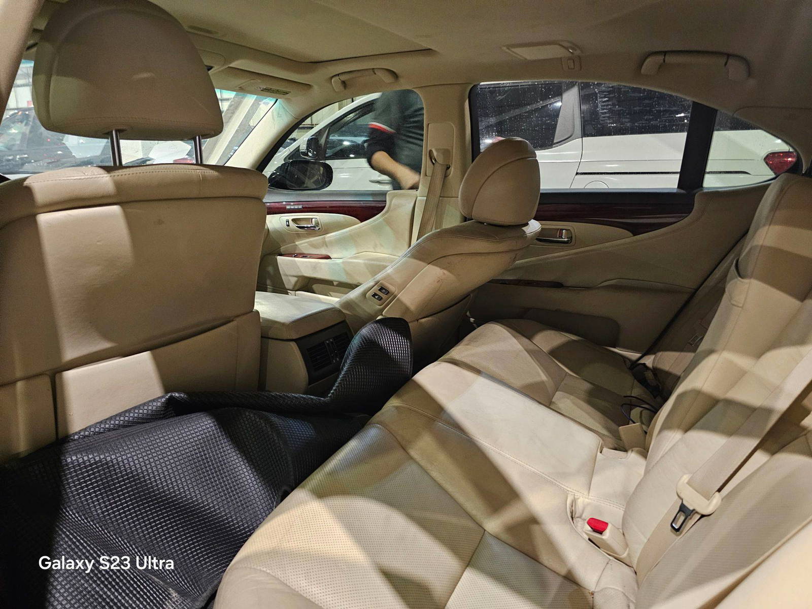 LEXUS LS 460 2010 - Marhaba Auction Used Cars - Image 7