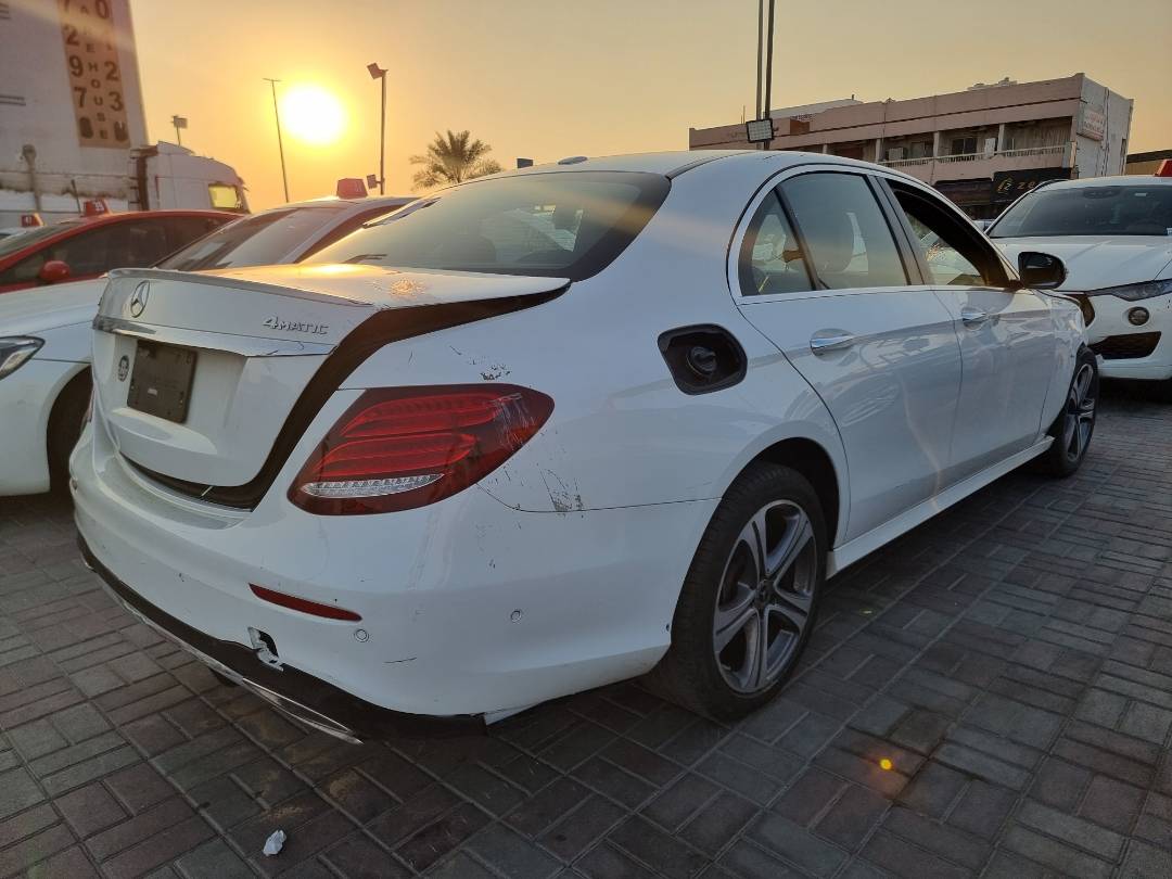 MERCEDES BENZ E-300 2018 - Marhaba Auction Used Cars - Image 4