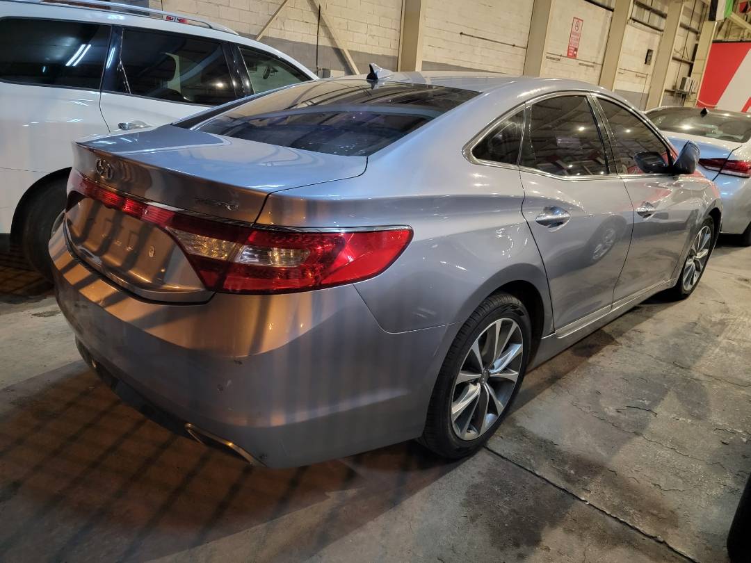 2017 HYUNDAI GRANDEUR — 261049 KM — Lot 573857 — Main - Marhaba Auctions Used Cars - Image 4