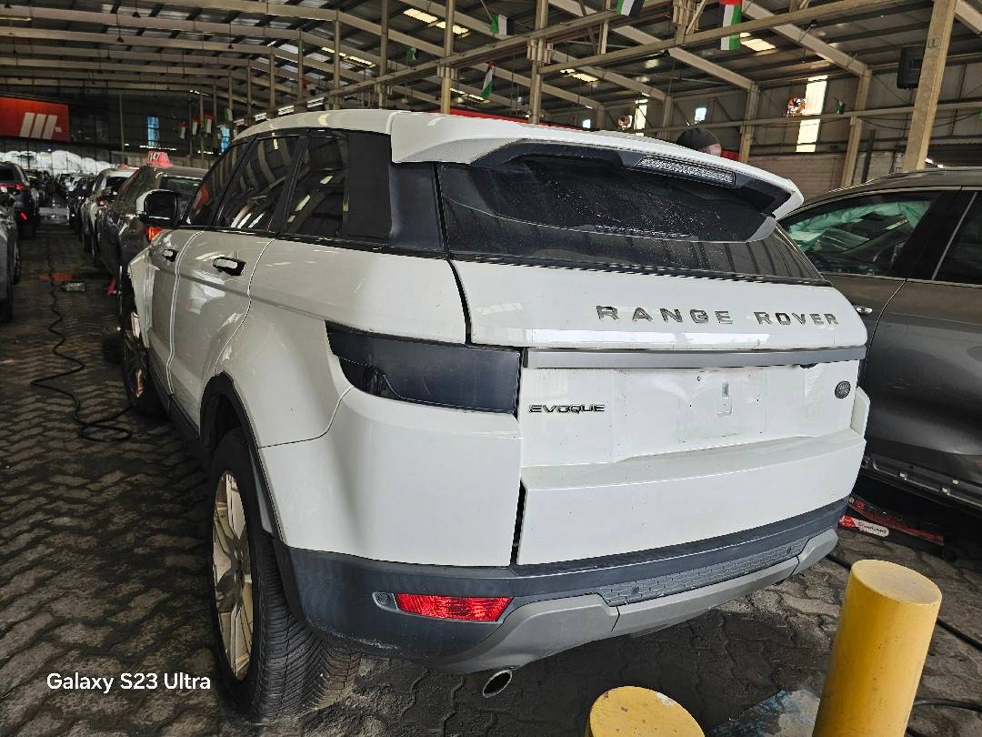 LAND ROVER RANGE ROVER EVOQUE PURE PLUS