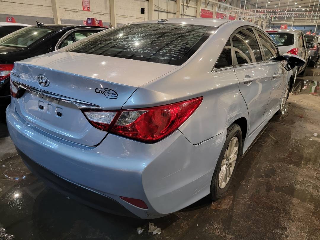 2014 HYUNDAI SONATA — 191279 Miles — Lot 66100813 - Marhaba Auctions Used Cars - Image 4
