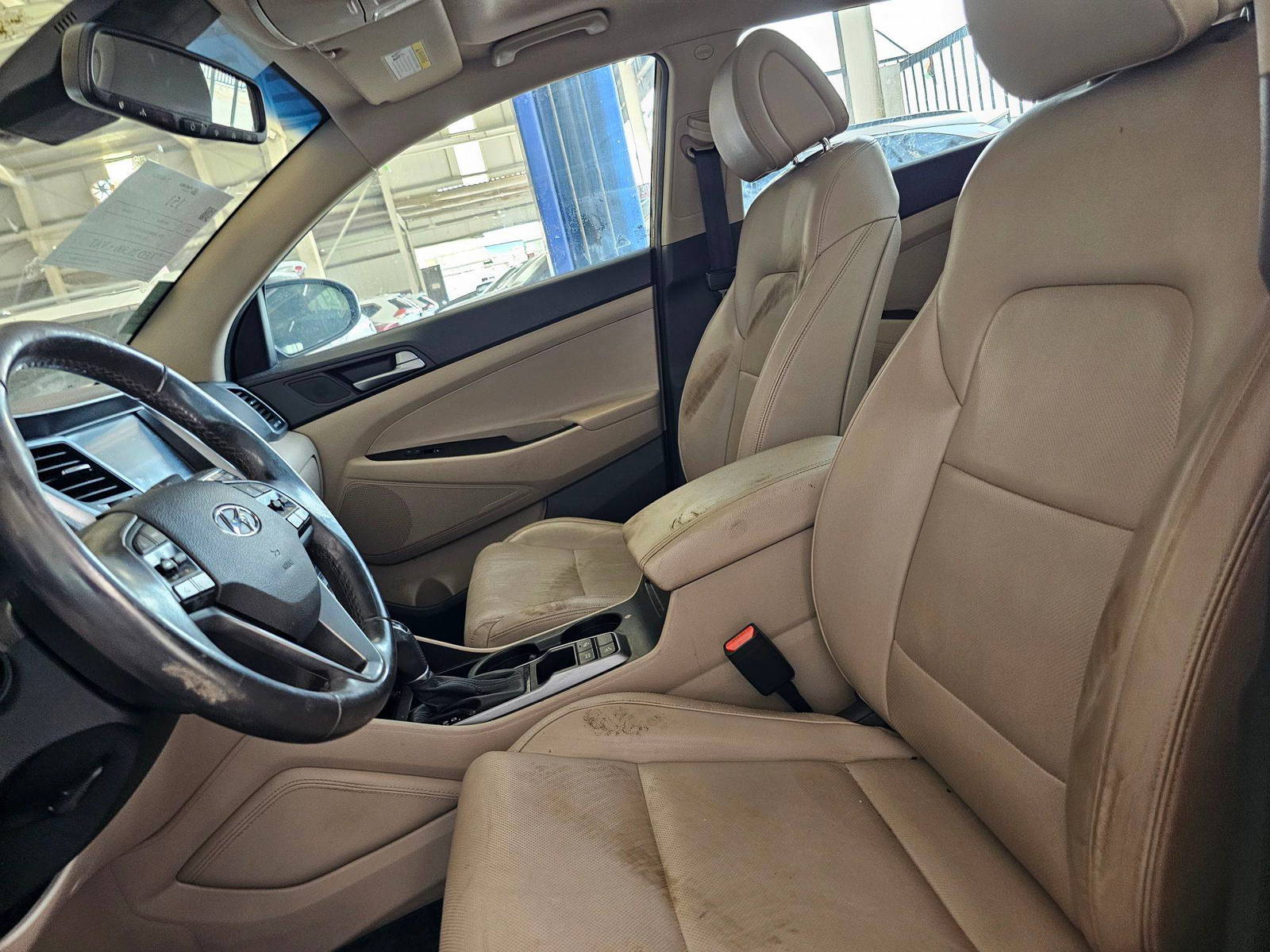 2016 HYUNDAI TUCSON — 134354 Miles — Lot 21GU052815 — Souq - Marhaba Auctions Used Cars - Image 8