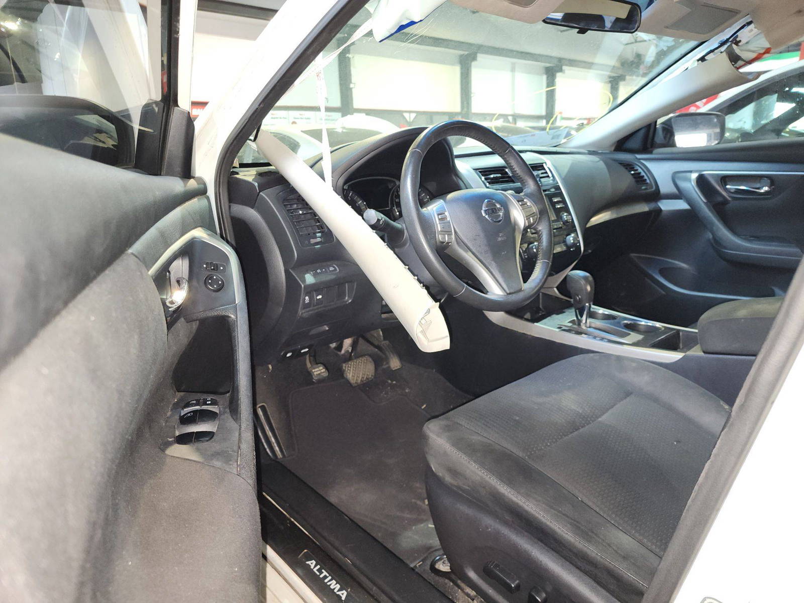 2015 NISSAN ALTIMA — 189642 Miles — Lot 80254484 — Al Quoz - Marhaba Auctions Used Cars - Image 9