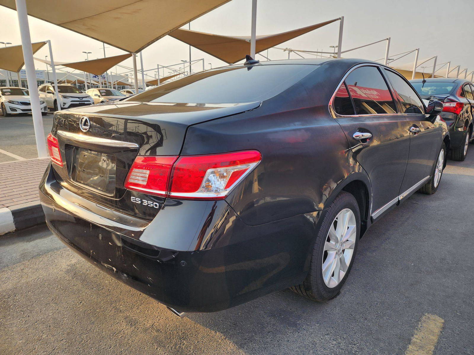 2011 LEXUS ES 350 — 133026 Miles — Lot 465714 — Souq - Marhaba Auctions Used Cars - Image 3