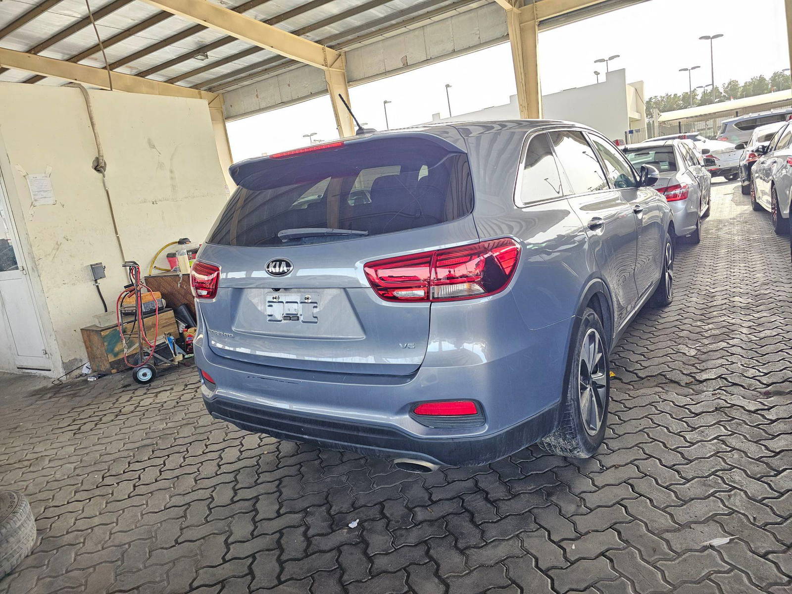 2020 KIA SORENTO — 136647 Miles — Lot 42947265 — Souq - Marhaba Auctions Used Cars - Image 4
