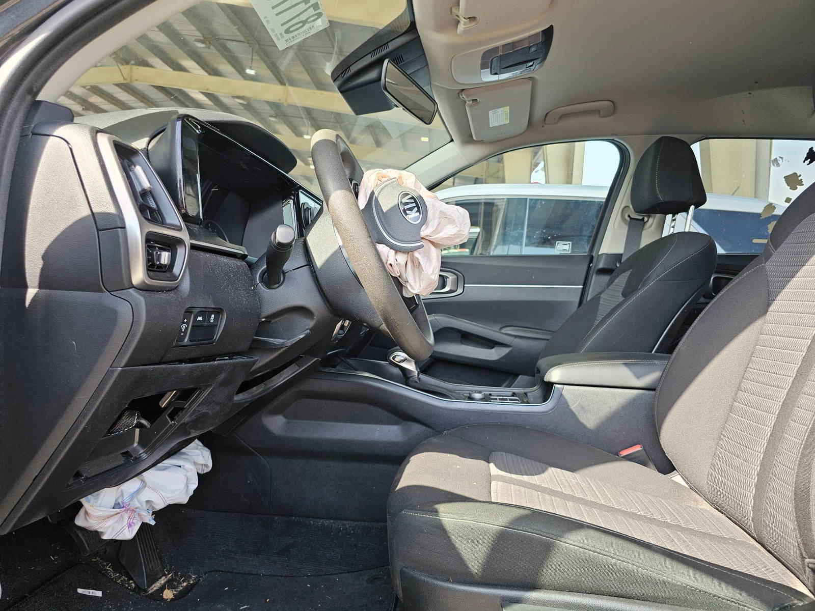 2021 KIA SORENTO — 102685 Miles — Lot LC4MG055342 — Souq - Marhaba Auctions Used Cars - Image 7