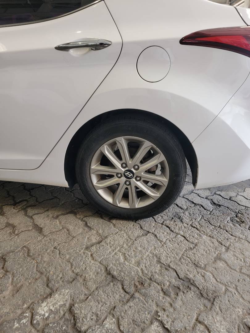 2014 HYUNDAI AVANTE — 93698 KM — Lot EU085544 — Main - Marhaba Auctions Used Cars - Image 9