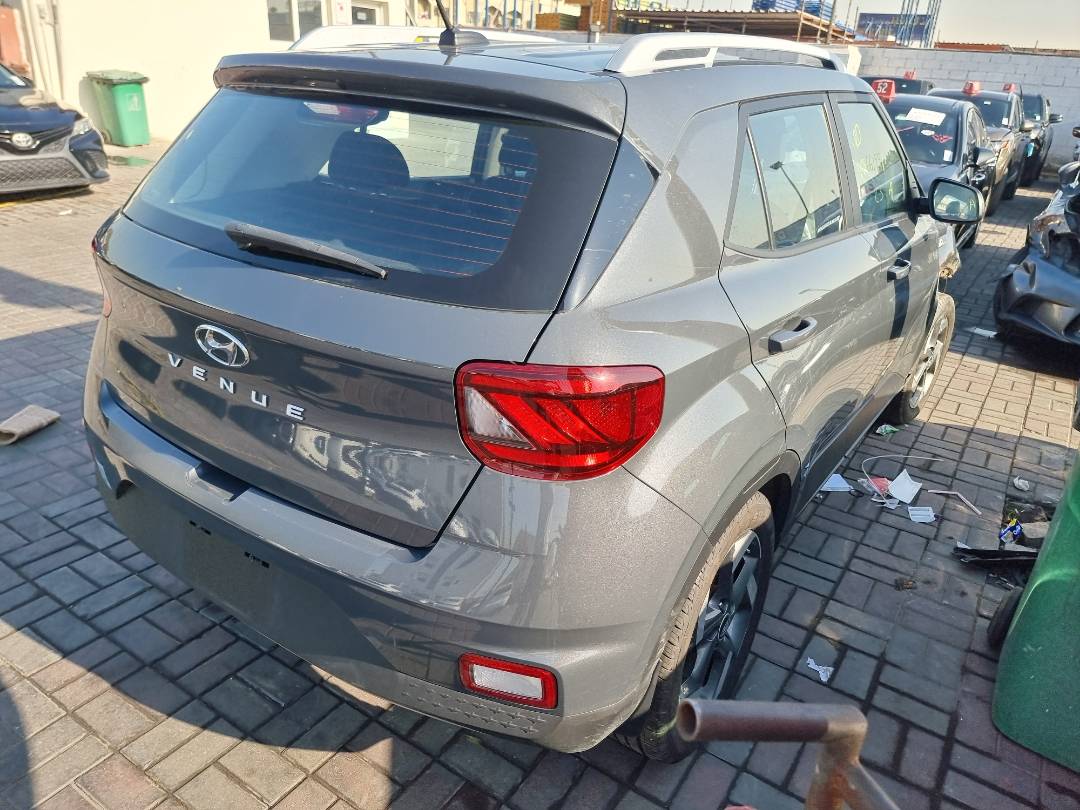 HYUNDAI VENUE SEL 2023 - Marhaba Auction Used Cars - Image 5