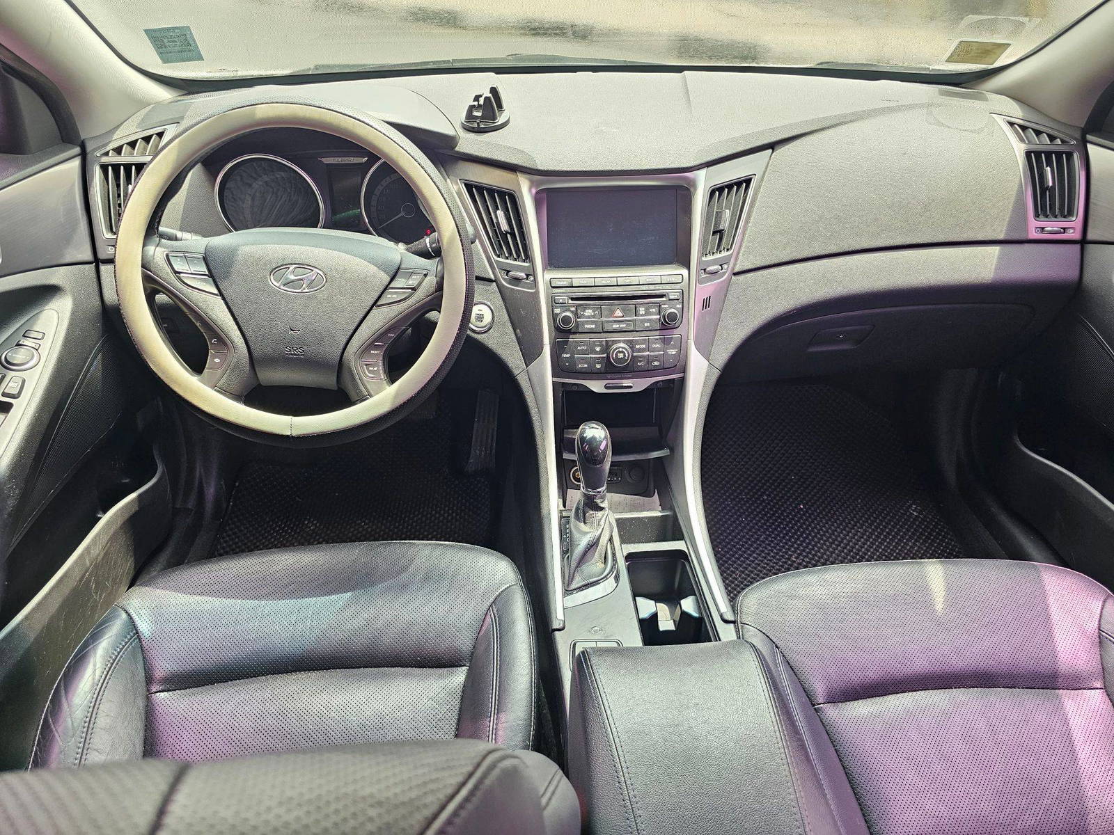 2014 HYUNDAI SONATA — 209478 KM — Lot 084272 — Souq - Marhaba Auctions Used Cars - Image 7
