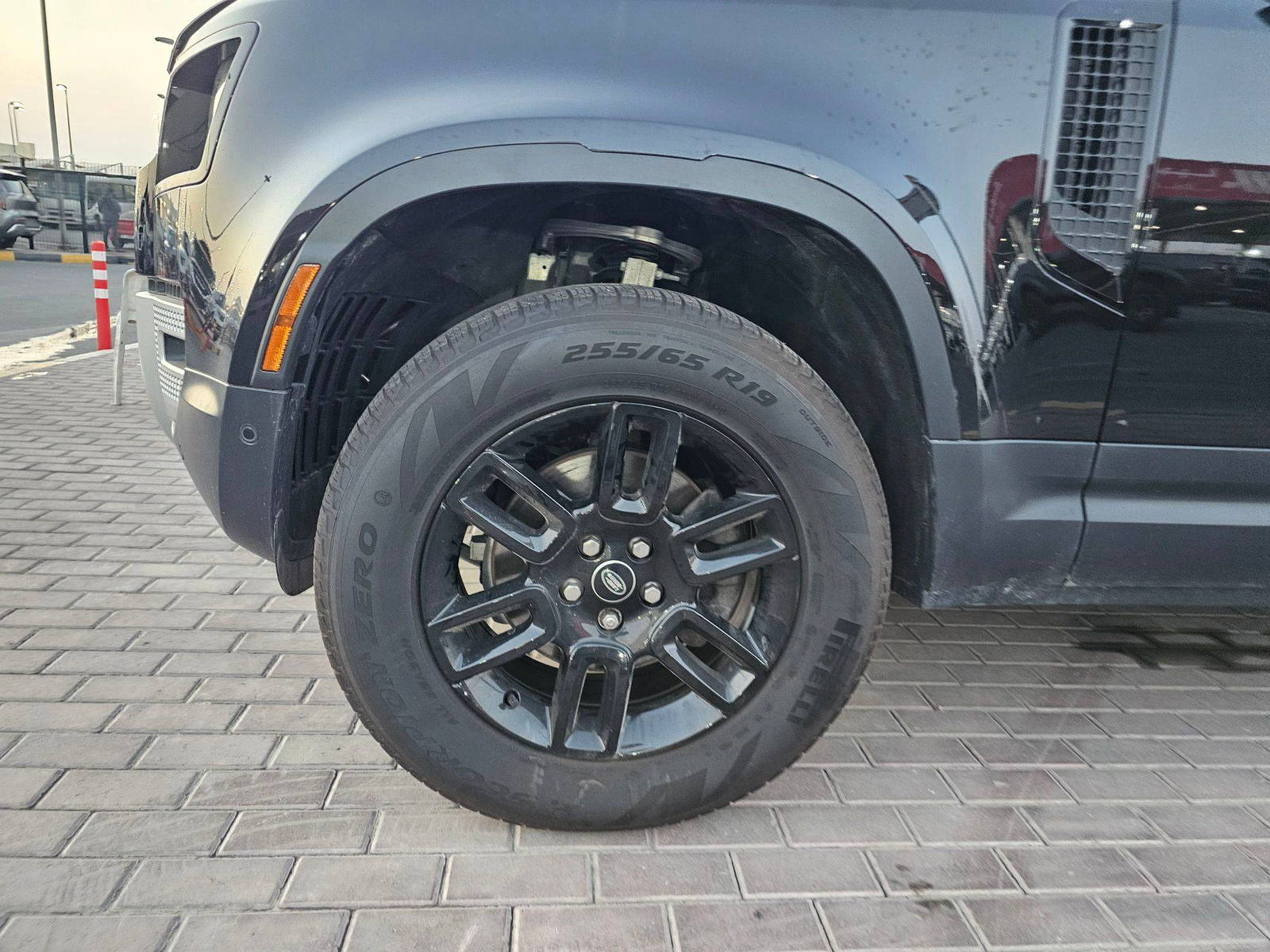 2024 LAND ROVER DEFENDER 110 S — 26899 KM — Lot R2276057 — Souq - Marhaba Auctions Used Cars - Image 14