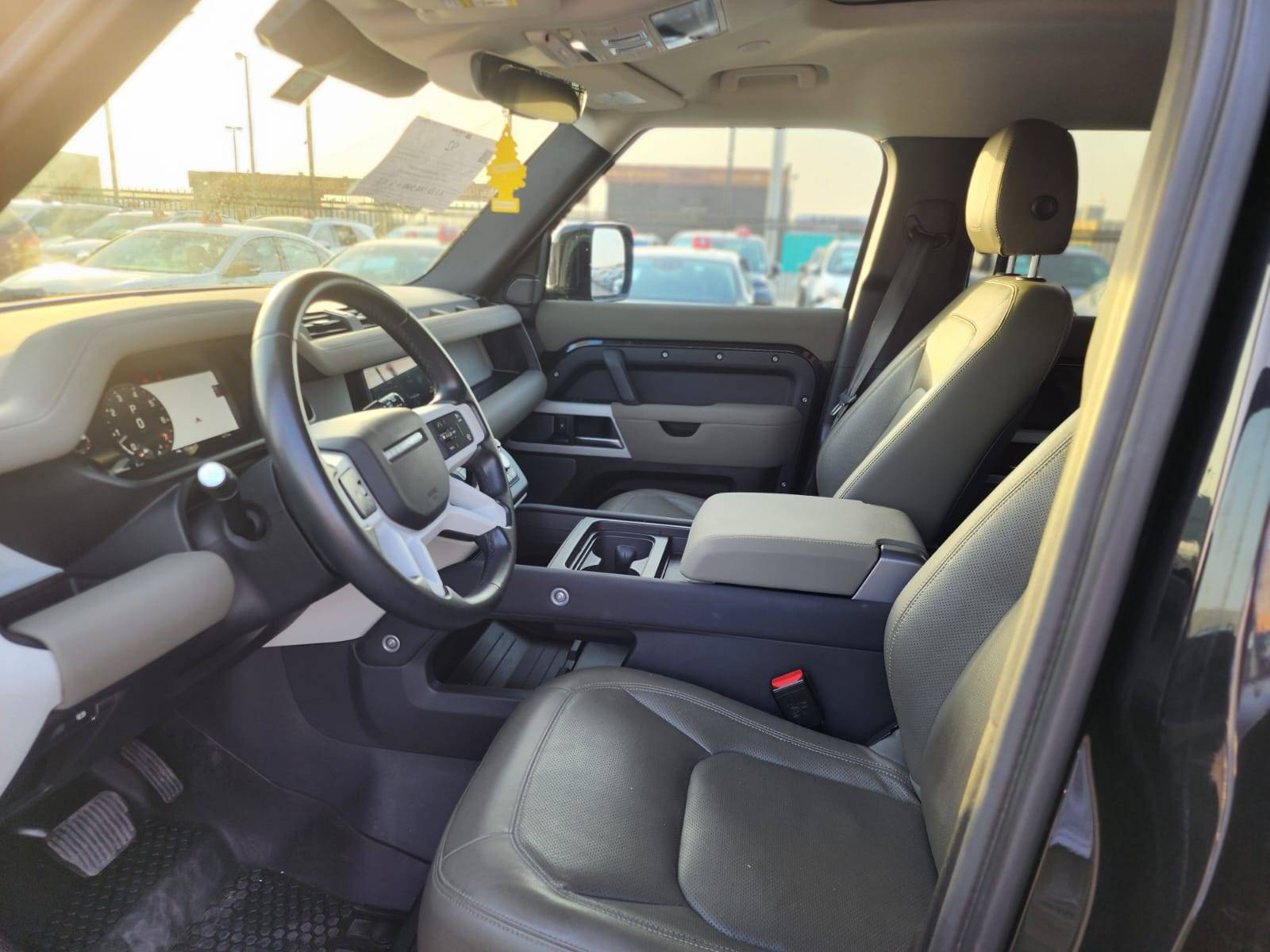 LAND ROVER DEFENDER 110 SE 2023 - Marhaba Auction Used Cars - Image 10