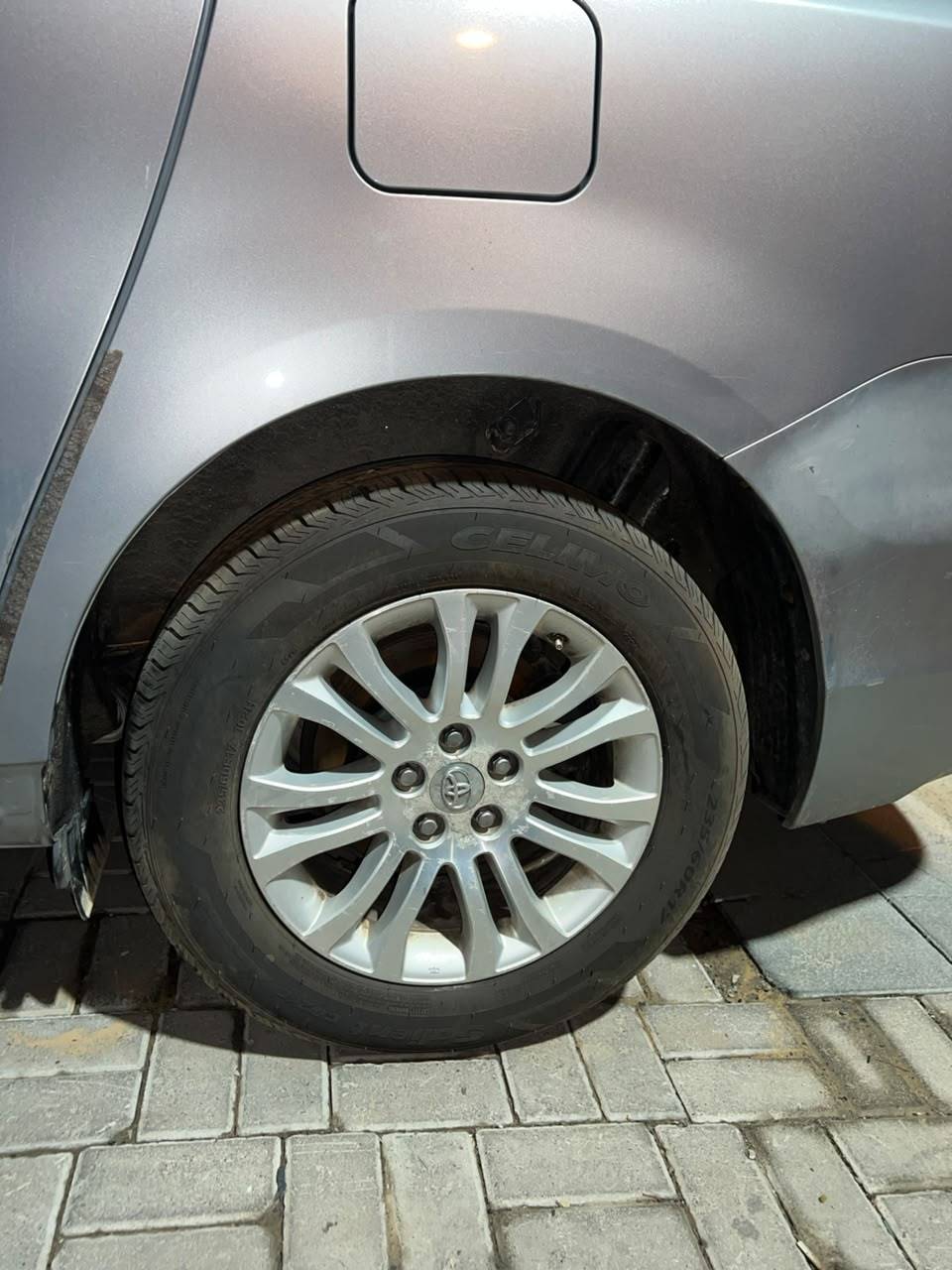 2011 TOYOTA SIENNA — 200828 Miles — Lot S079181 - Marhaba Auctions Used Cars - Image 5