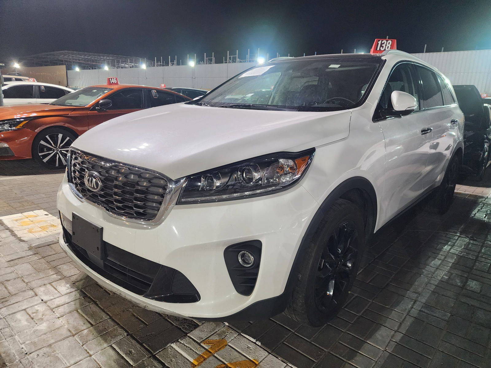 2020 KIA SORENTO — 81016 Miles — Lot 93246425 — Al Sajaa - Marhaba Auctions Used Cars - Image 4