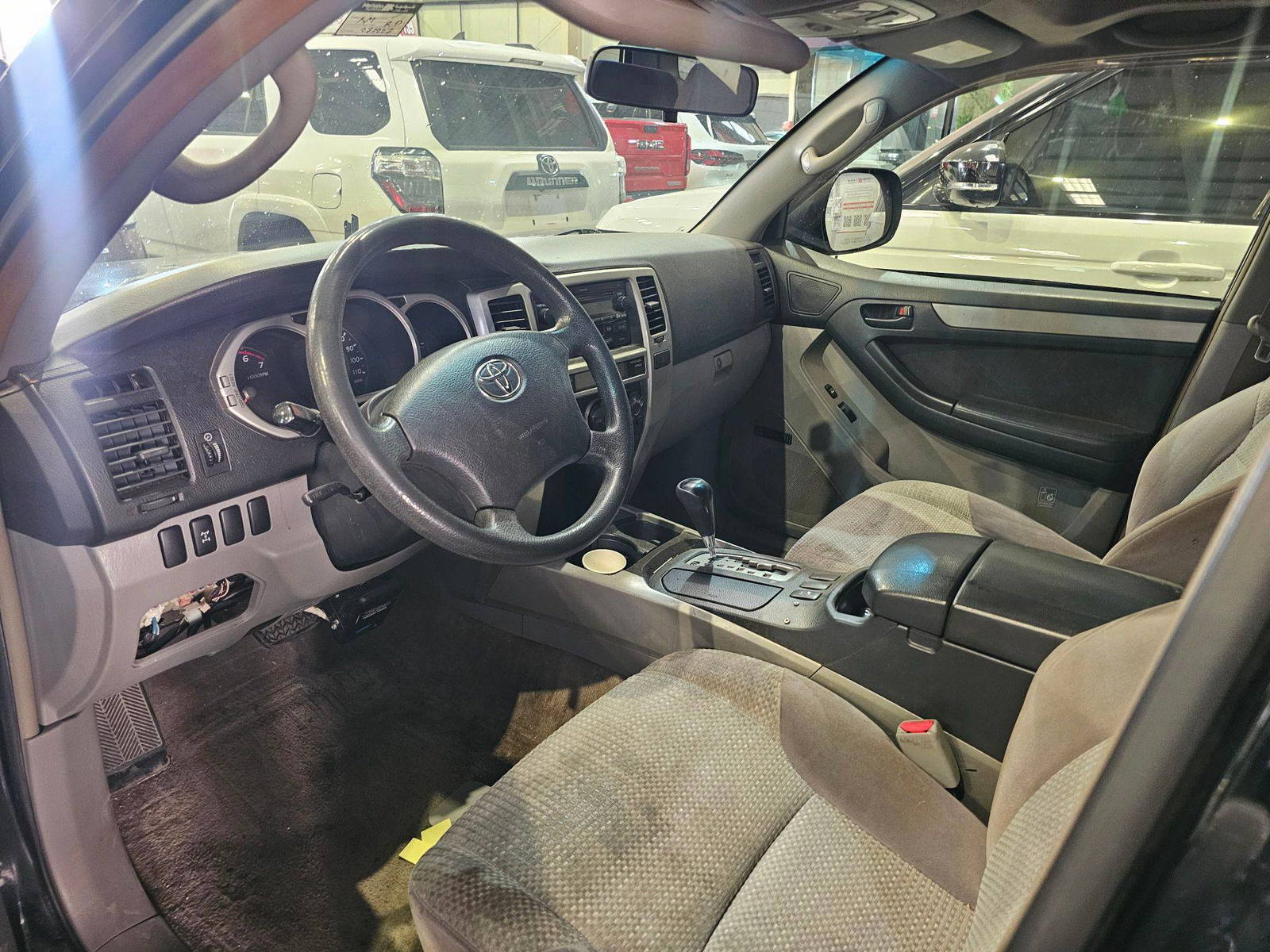 2005 TOYOTA 4RUNNER — 273227 Miles — Lot 0068159 — Main - Marhaba Auctions Used Cars - Image 8