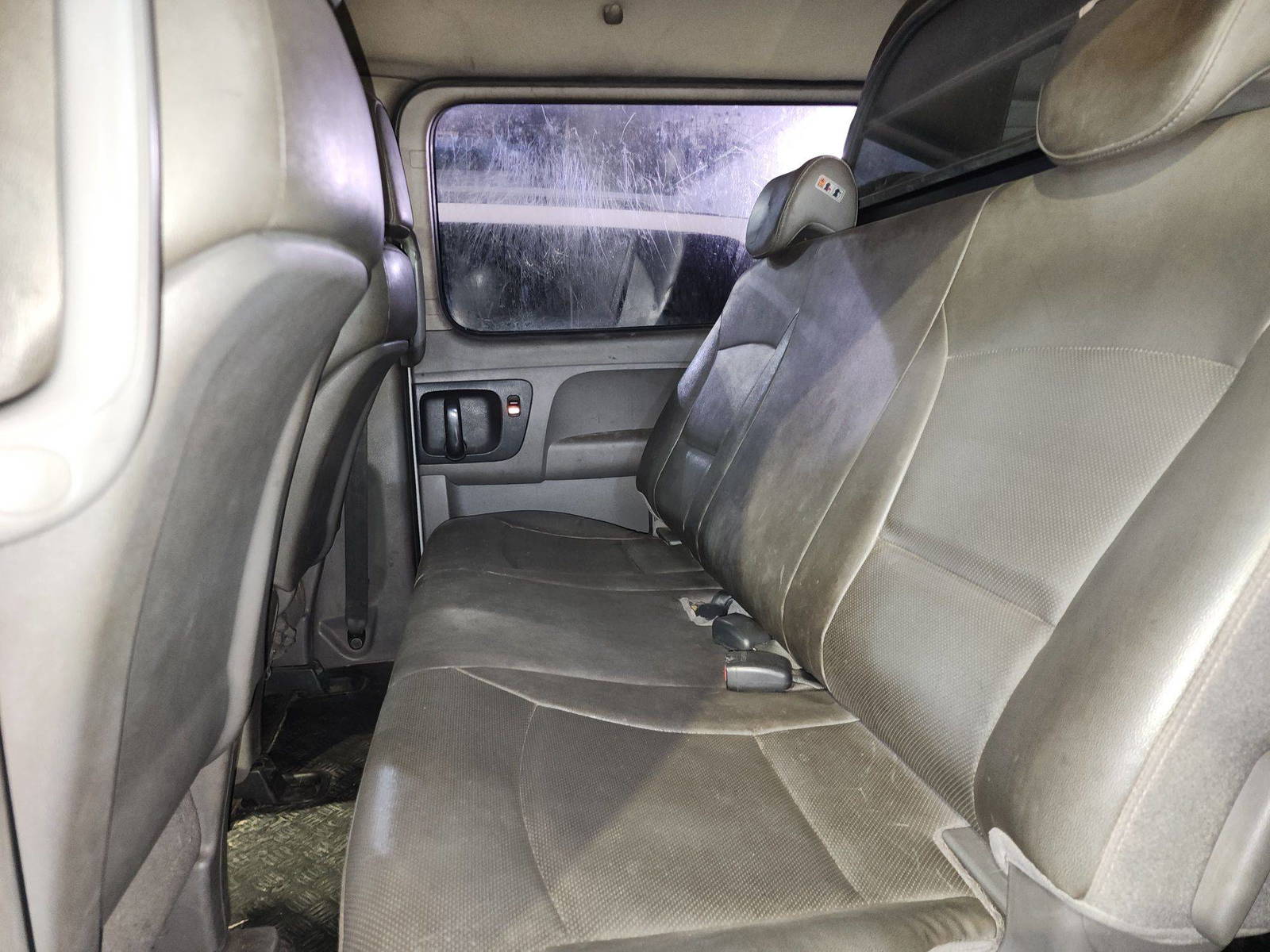 2016 HYUNDAI GRAND STAREX — 372973 KM — Lot 745510 — Main - Marhaba Auctions Used Cars - Image 7