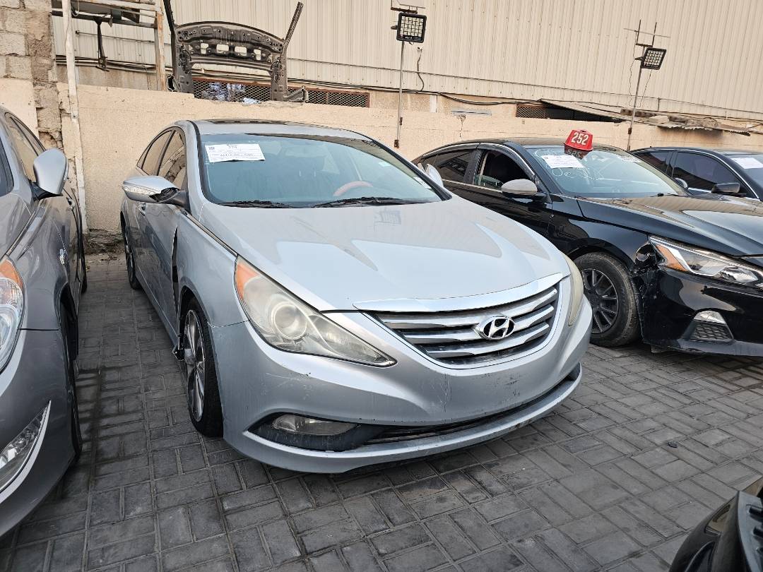 2014 HYUNDAI SONATA — 121469 Miles — Lot EH893719 — Souq - Marhaba Auctions Used Cars - Image 3