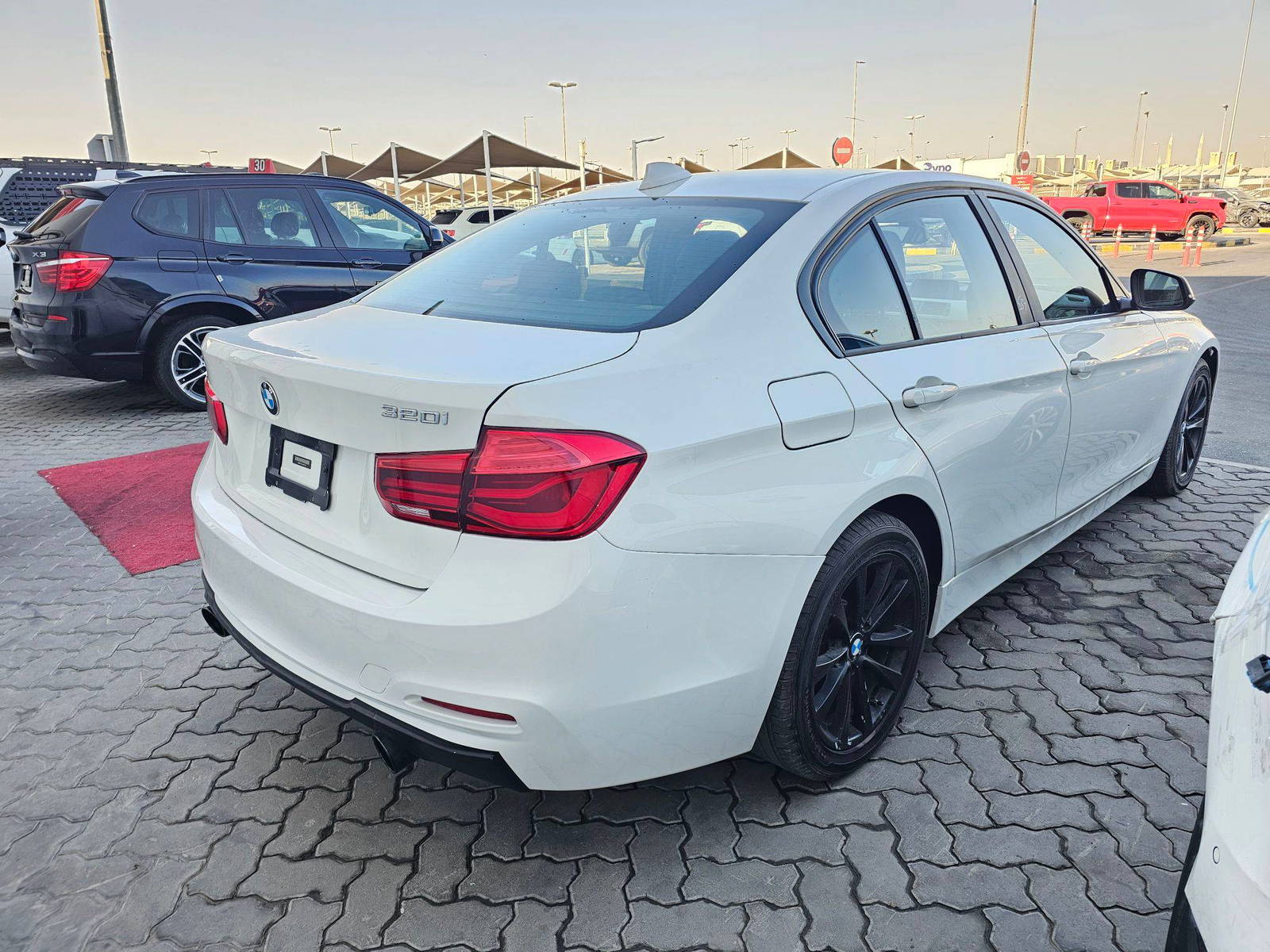2018 BMW 320 I — 76171 Miles — Lot JA487018 — Souq - Marhaba Auctions Used Cars - Image 5