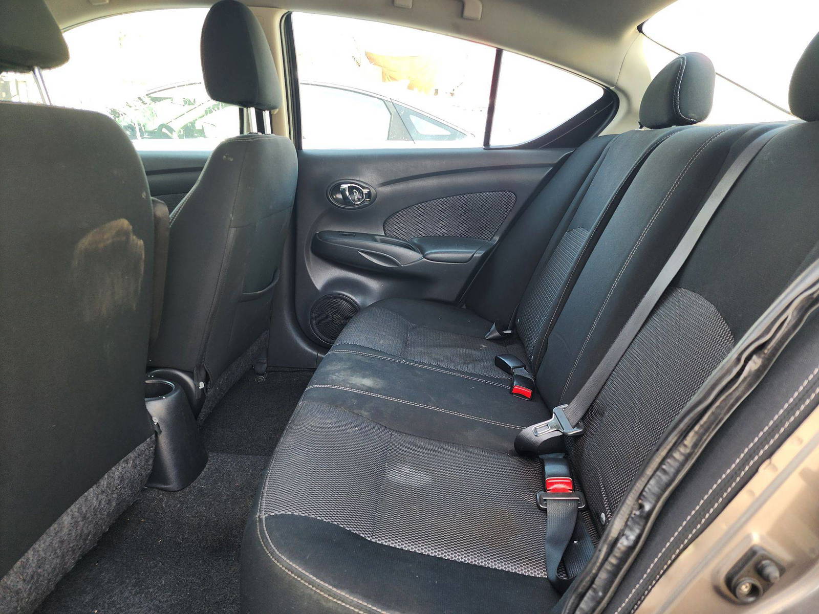 2015 NISSAN VERSA — 142064 Miles — Lot FL814402 — Main - Marhaba Auctions Used Cars - Image 6
