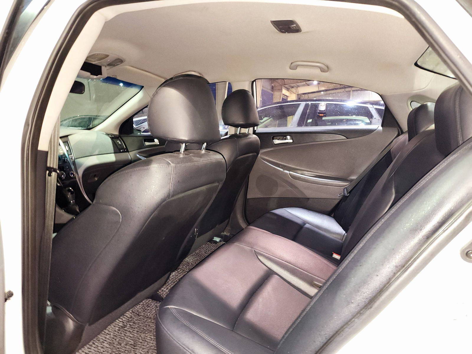 2013 HYUNDAI SONATA — 163196 KM — Lot 573166 — Souq - Marhaba Auctions Used Cars - Image 6