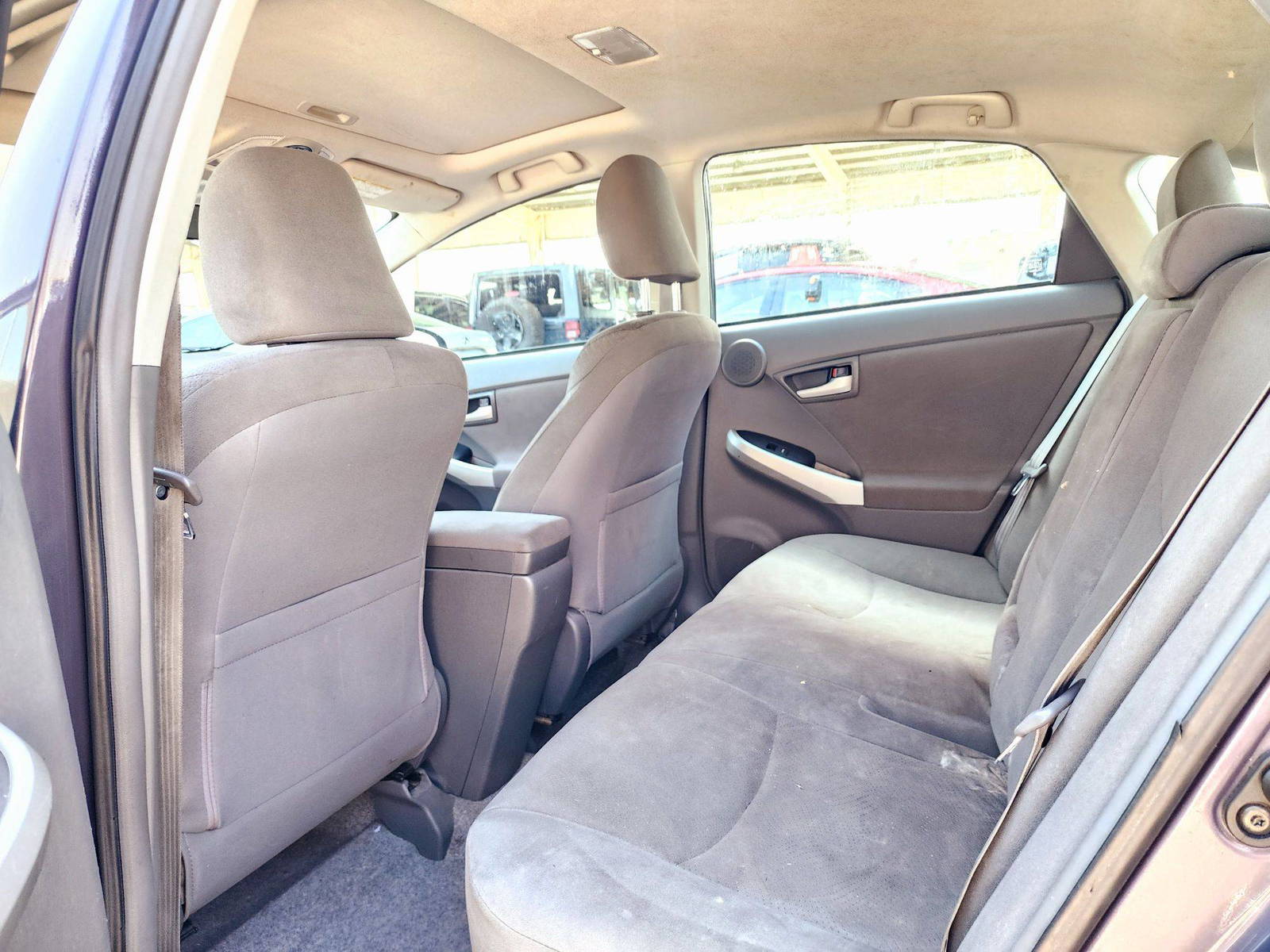 2010 TOYOTA PRIUS — 191471 Miles — Lot 223640 — Souq - Marhaba Auctions Used Cars - Image 6