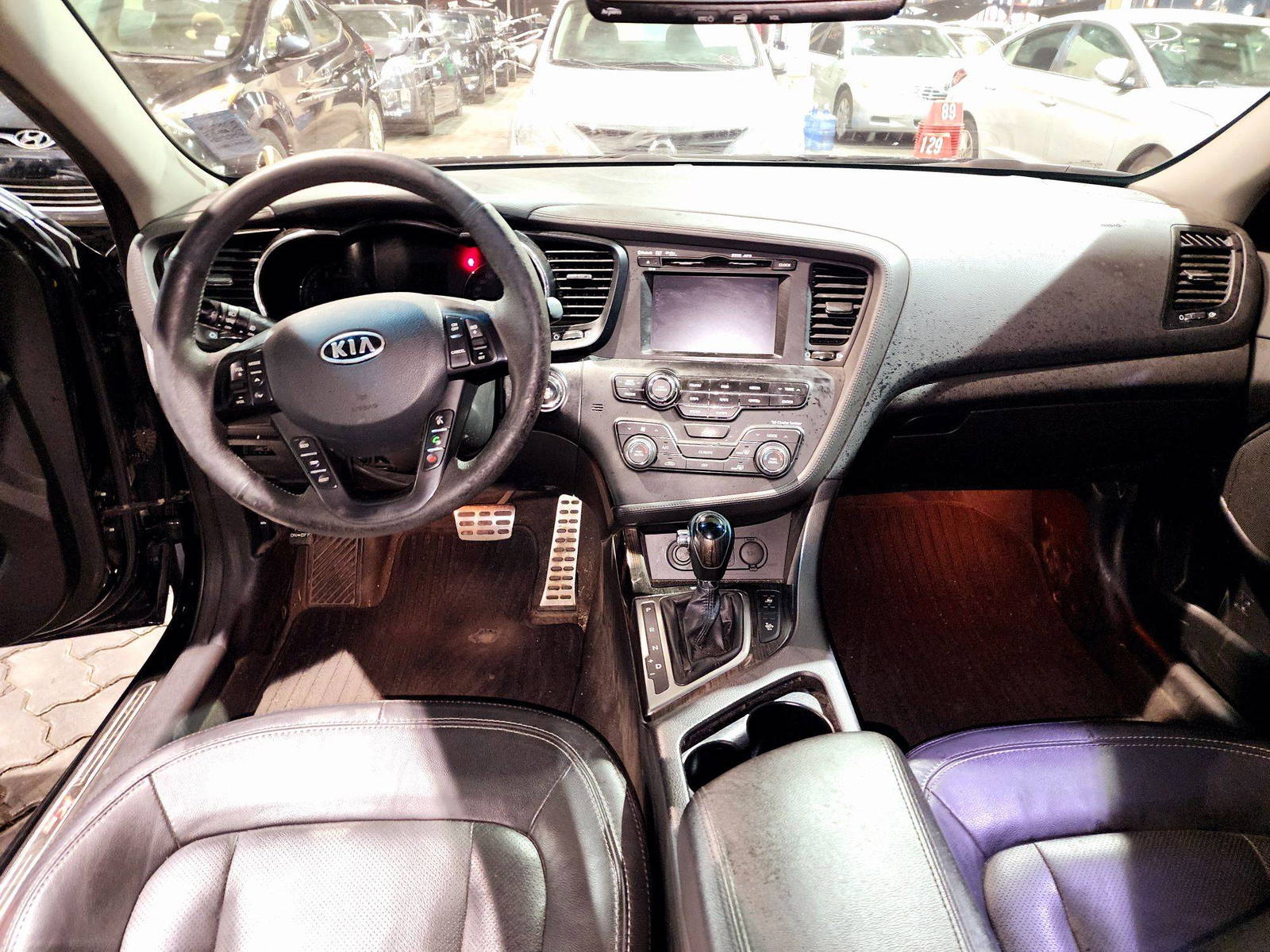 2012 KIA K5 — 284083 KM — Lot 185465 — Souq - Marhaba Auctions Used Cars - Image 7