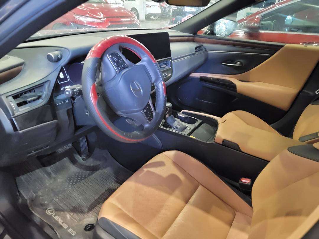 2023 LEXUS ES 300 — 43641 Miles — Lot 8PU027348 — Main - Marhaba Auctions Used Cars - Image 6