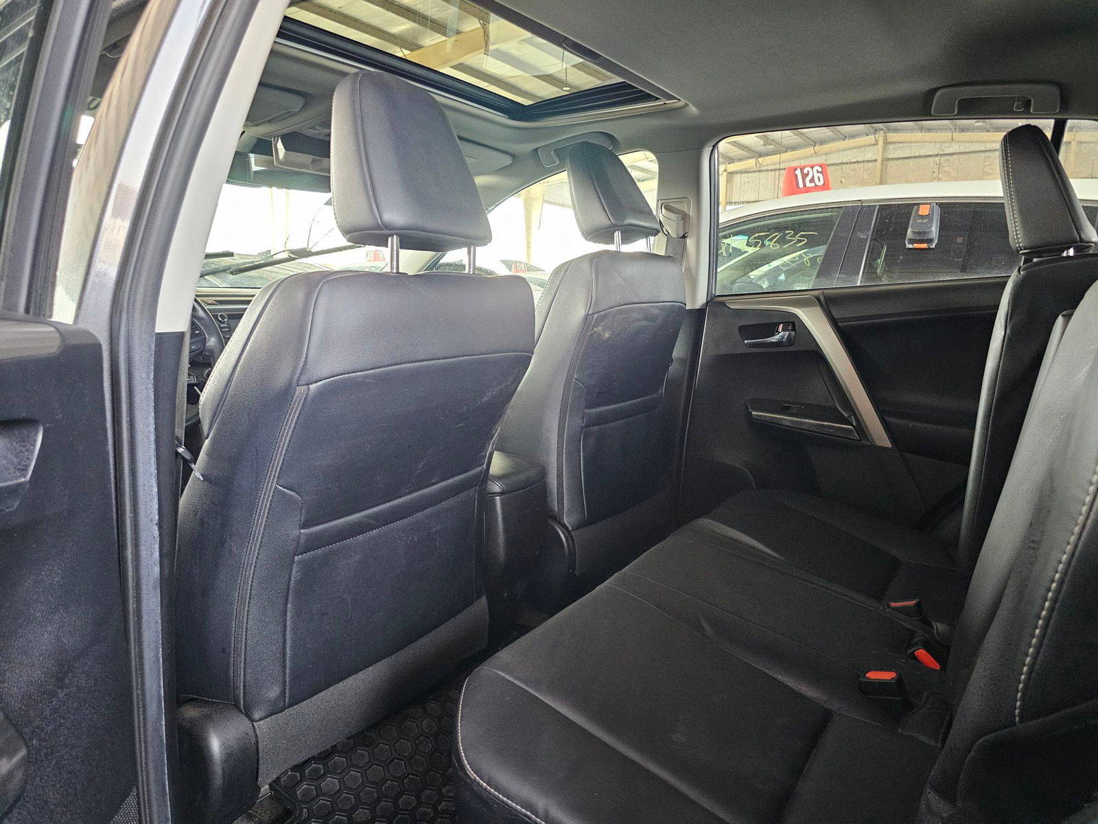 2018 TOYOTA RAV4 — 118230 KM — Lot W800799 — Souq - Marhaba Auctions Used Cars - Image 6