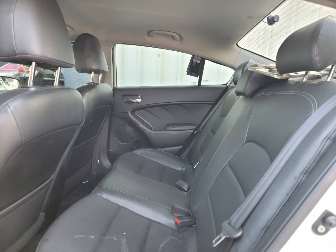 2013 KIA K3 — 136934 KM — Lot 044646 — Main - Marhaba Auctions Used Cars - Image 7