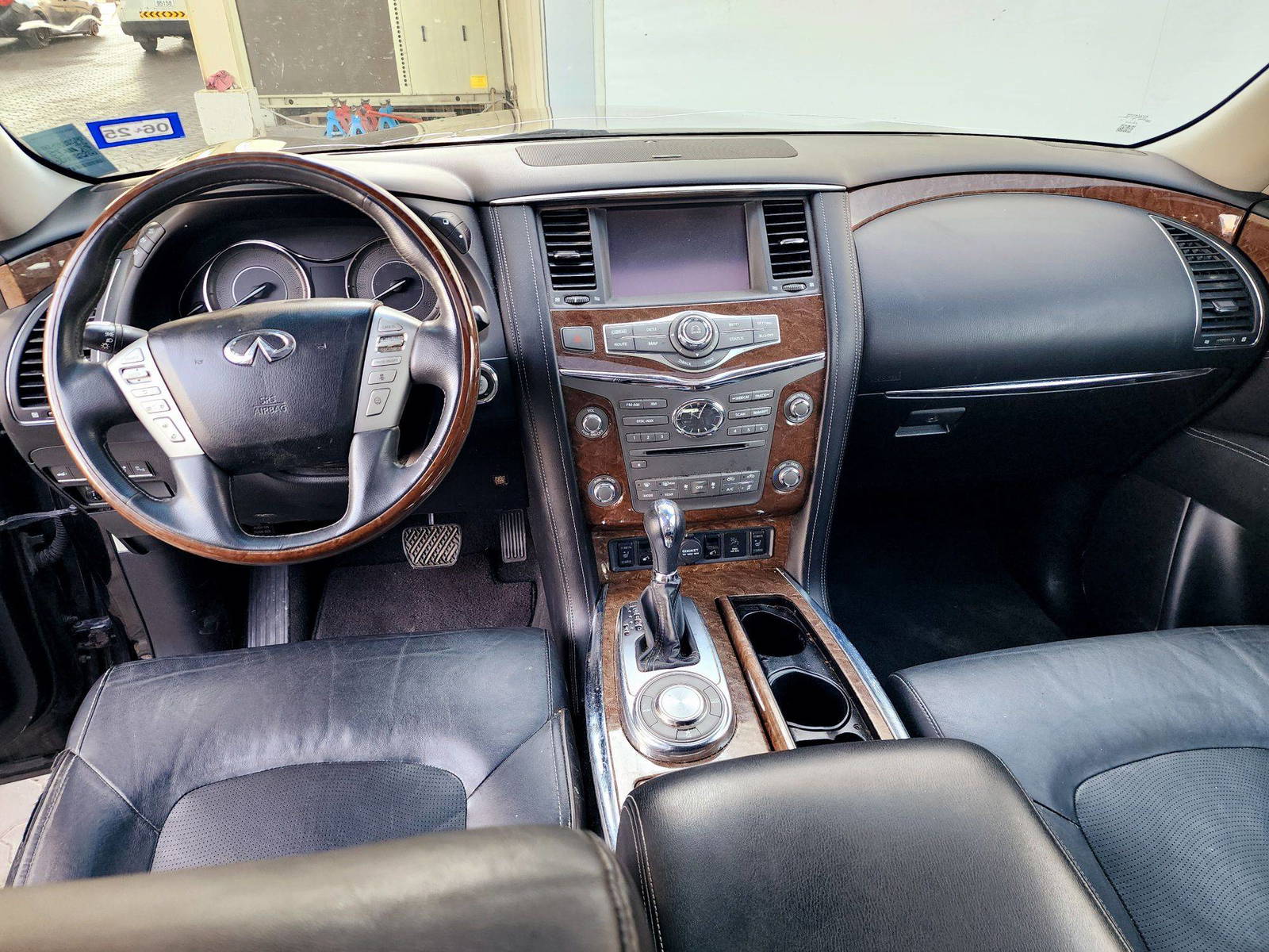 2016 INFINITI QX80 — 169624 Miles — Lot 80313464 — Souq - Marhaba Auctions Used Cars - Image 7