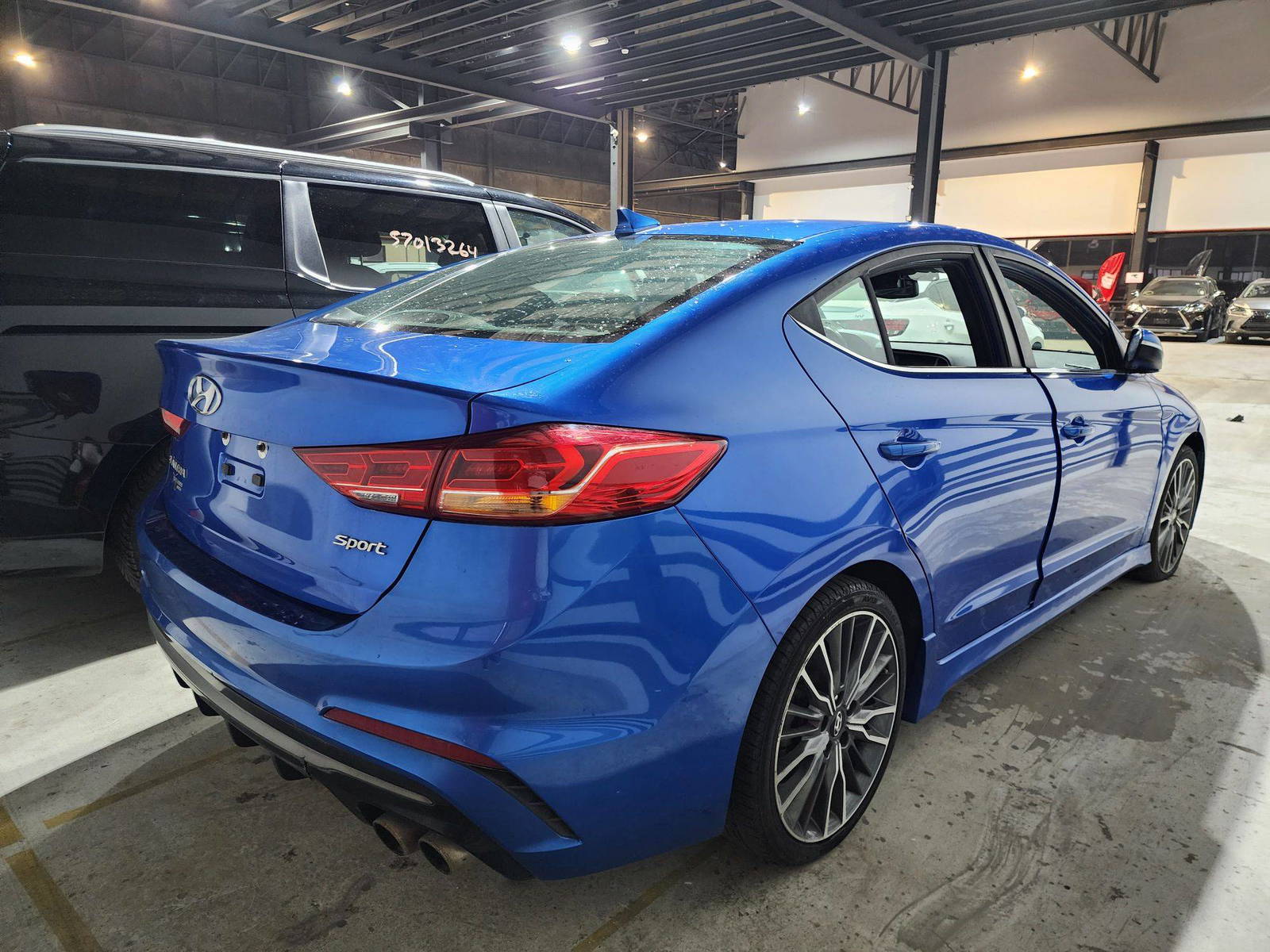 2017 HYUNDAI ELANTRA — 157896 Miles — Lot 1215700 — Al Quoz - Marhaba Auctions Used Cars - Image 4