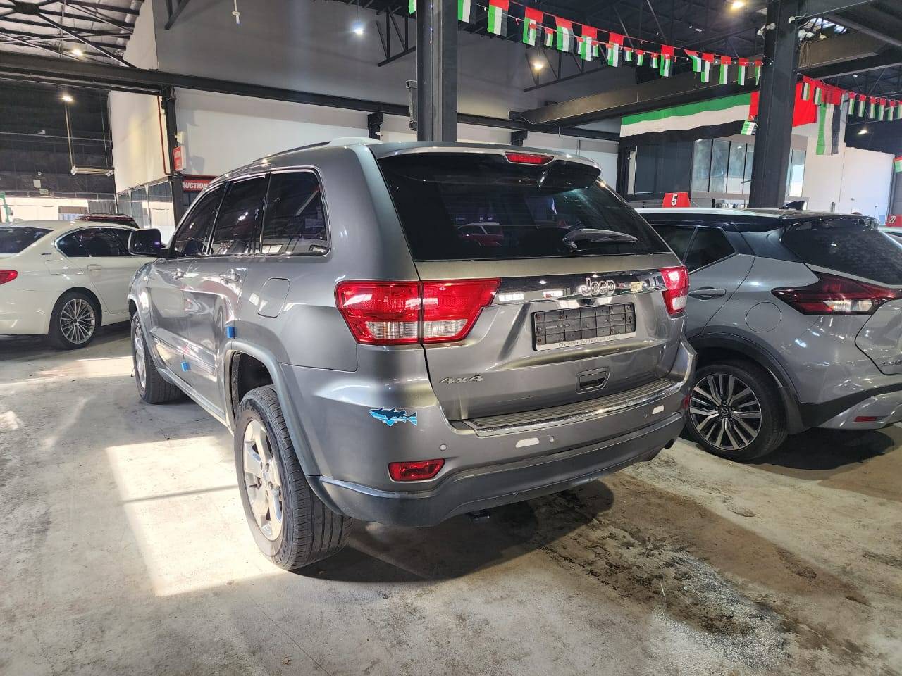 JEEP GRAND CHEROKEE LAREDO 2012 - Marhaba Auction Used Cars - Image 5